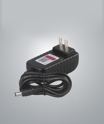 Adaptador de Corriente 12V 1A Nacional